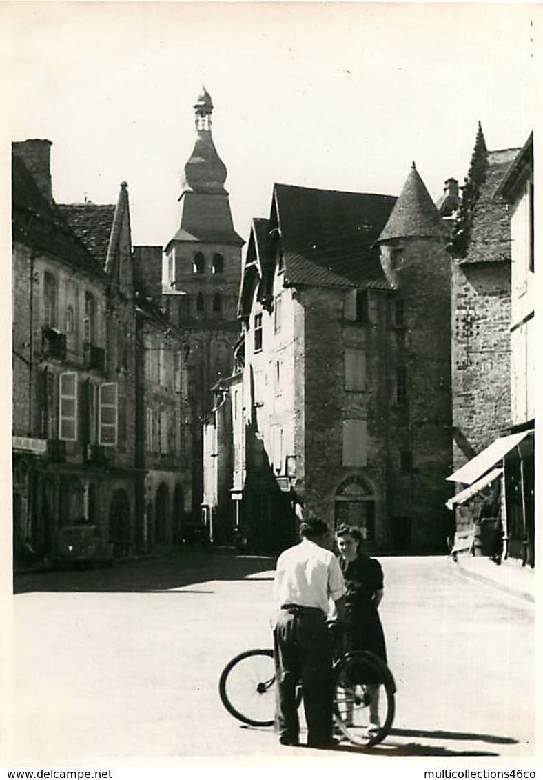 240220C - PHOTO 1950 - 24 SARLAT Place De La Liberté - Sarlat La Caneda