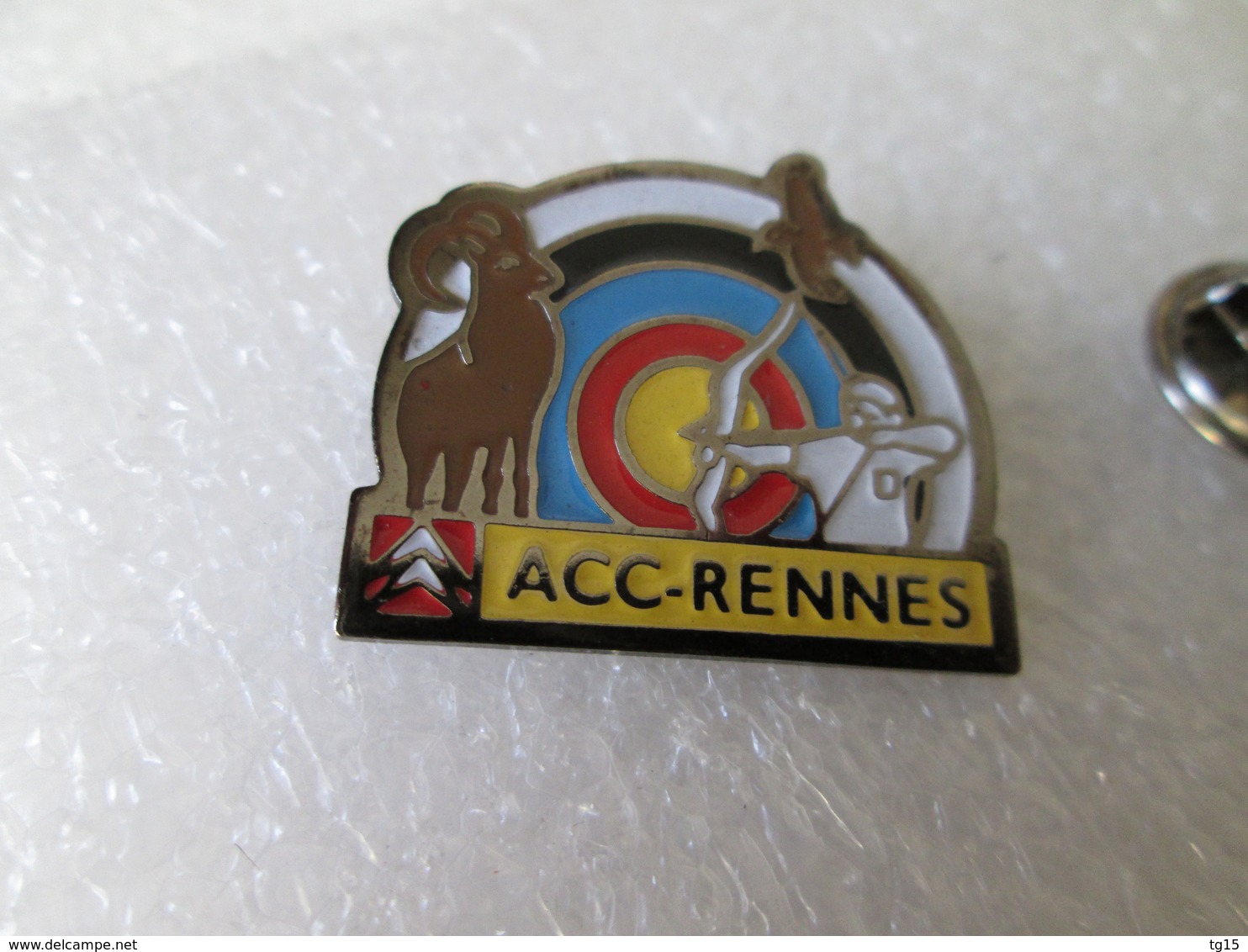 PIN'S     CITROEN   ACC RENNES ANIMAUX  TIR A L ARC - Citroën