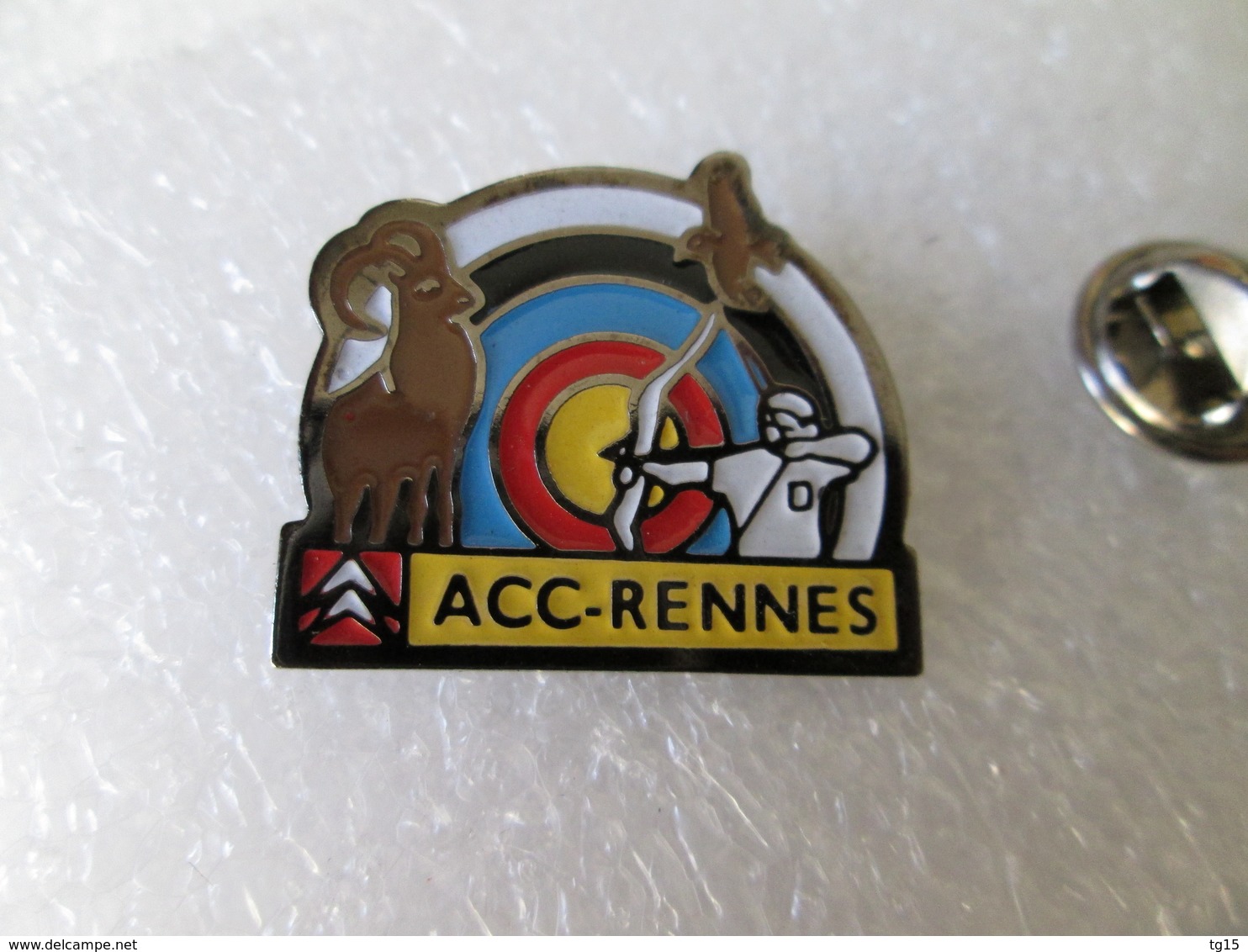 PIN'S     CITROEN   ACC RENNES ANIMAUX  TIR A L ARC - Citroën