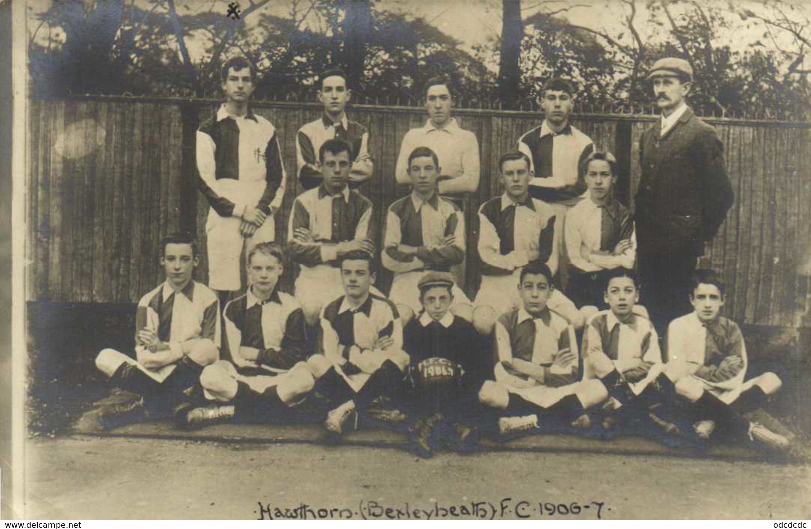 Carte Photo Equipe De Rugby Hawthorn ( Bexeleybeaits) FC  1906 7 RV  Beau Timbre Cachet - Rugby