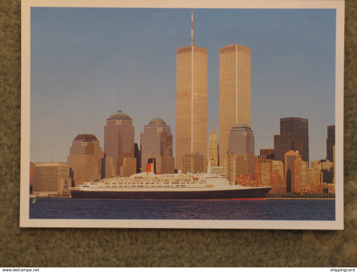 CUNARD LINE QUEEN ELIZABETH 2 (QE2) WITH TWIN TOWERS 1990S OFFICIAL - Steamers