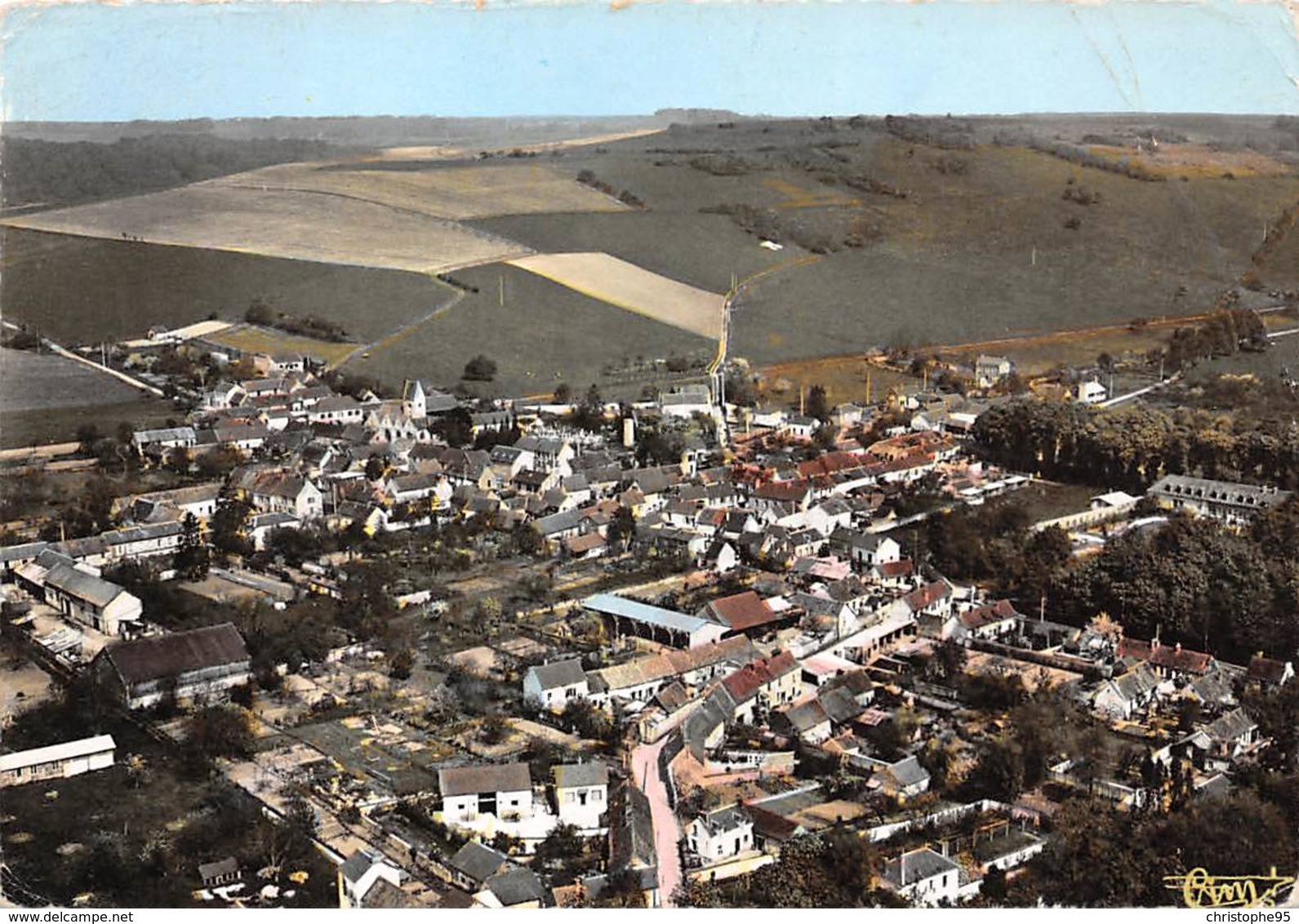 27 .n° 22215 . Fourges . Vue Generale Aerienne . Cpsm.10.5 X 15cm . - Fourges