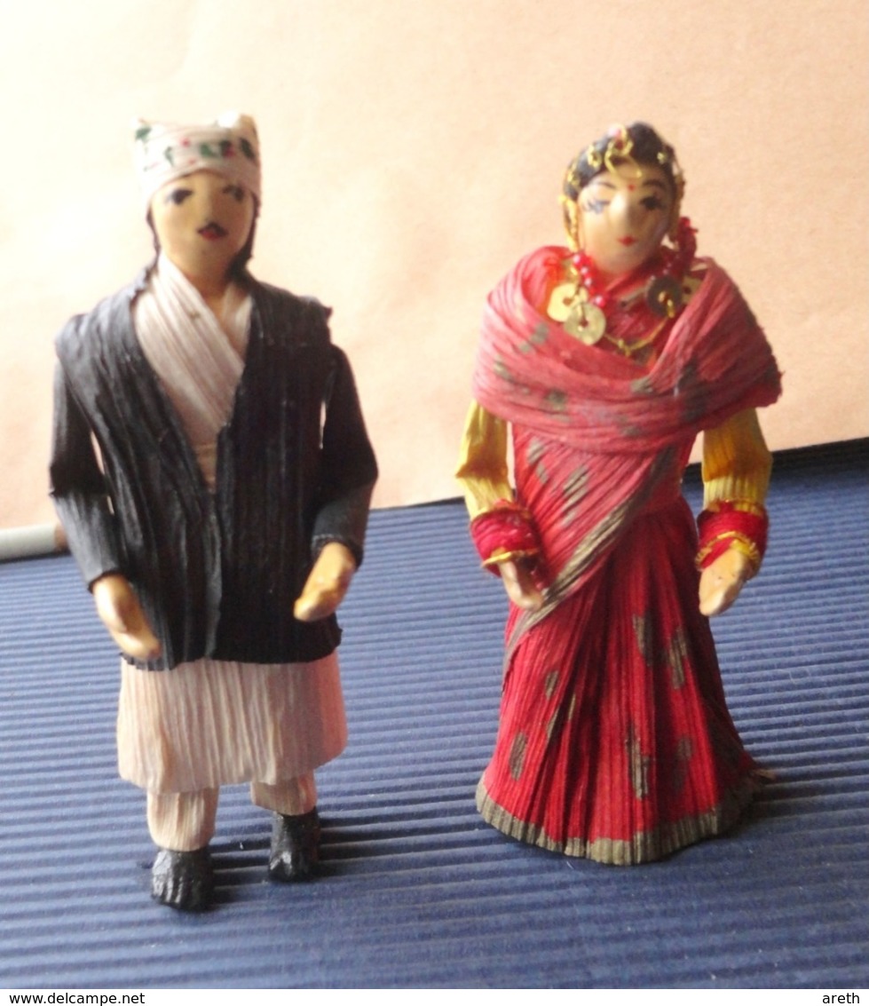 2 Figurines  : Couple De Mariés Du Peuple NEWAR - Népal - Art Asiatique