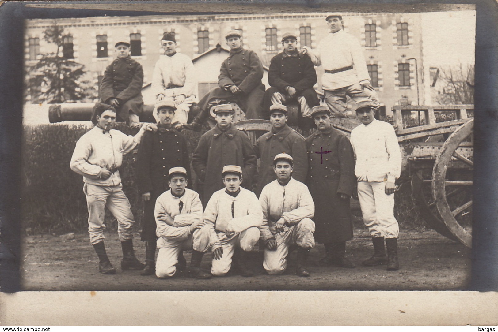 Carte Photo Joigny 1917 105èm Artillerie Lourde Canon - Personaggi