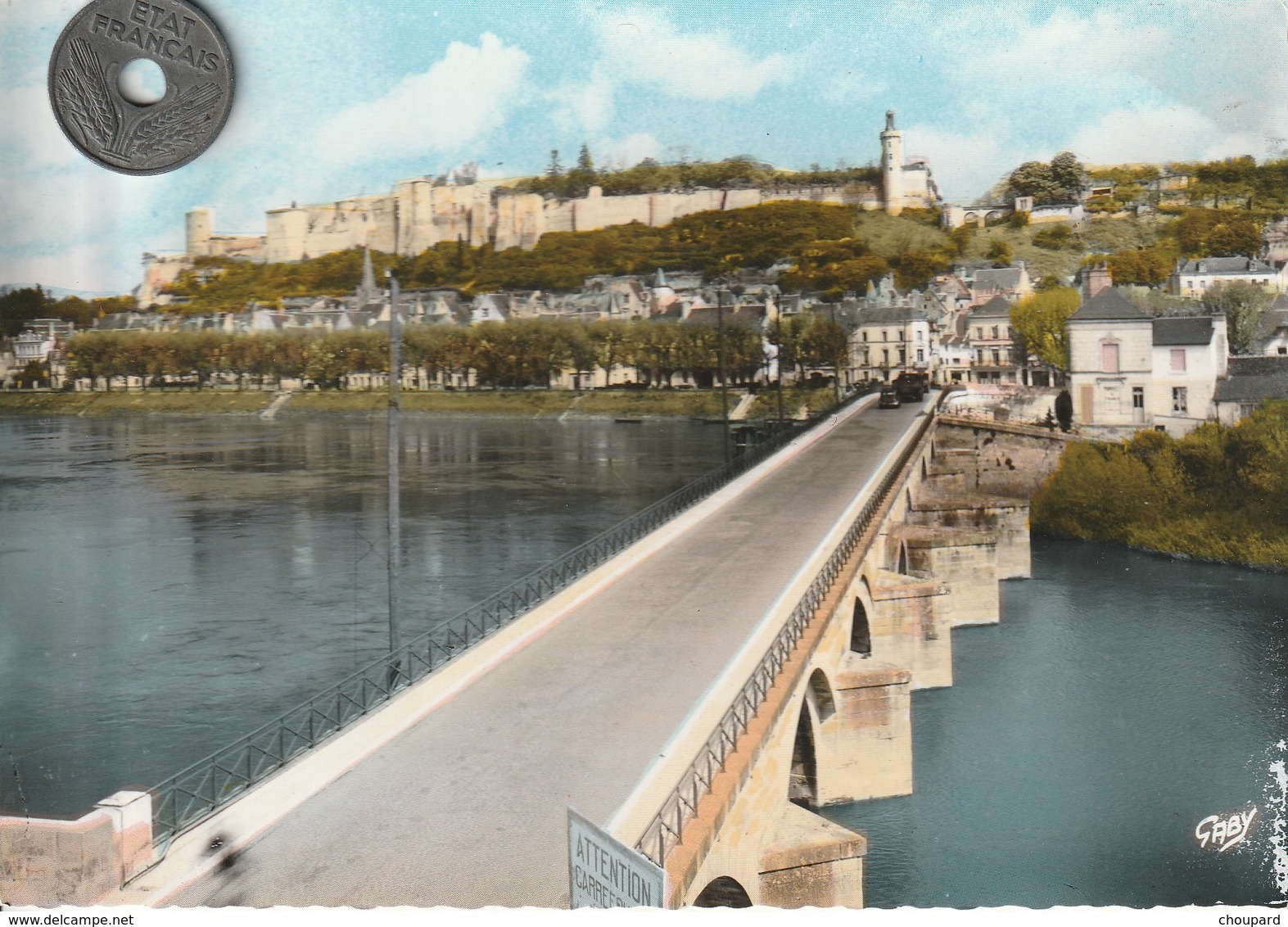 37 - Très Belle Carte Postale Semi Moderne De CHINON  Vue Aérienne - Chinon