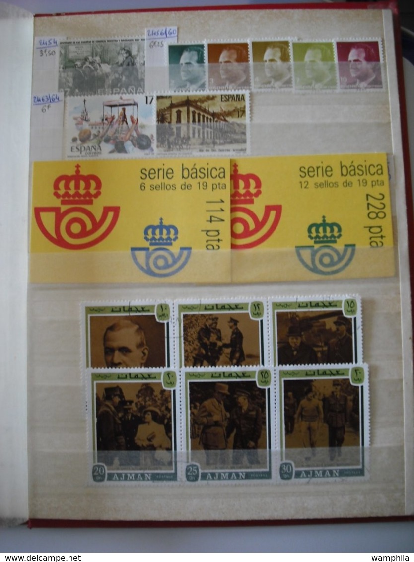 Belgique,Espagne,Danemark,Suéde,Turquie un classeur de timbres neufs,blocs,carnets.