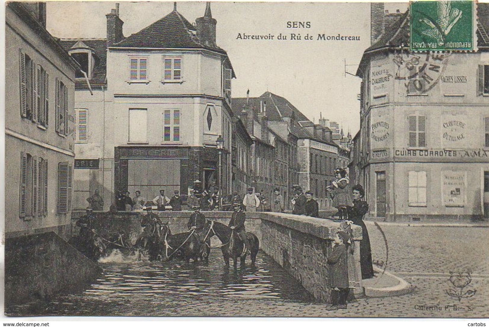 89 SENS  Abreuvoir Du Rû De Mondereau - Sens