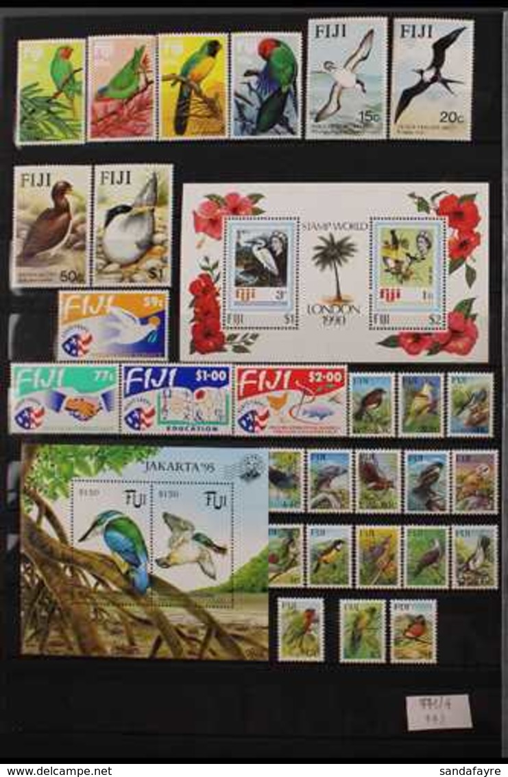 BIRDS TOPICAL COLLECTION 1959-2009. All Different Mint, Used & Never Hinged Mint Collection Of Stamps & Miniature Sheets - Fidji (...-1970)