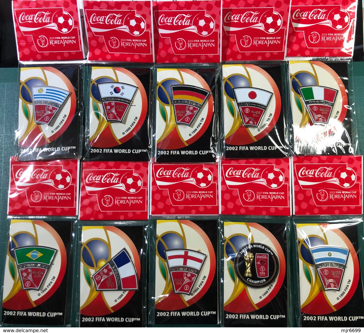 COCACOLA PIN BATCH OF 2002 WOLRD CUP FOOTBALL SET OF 10 PIN ALL NEW IN ORIGINAL PACK - Other & Unclassified