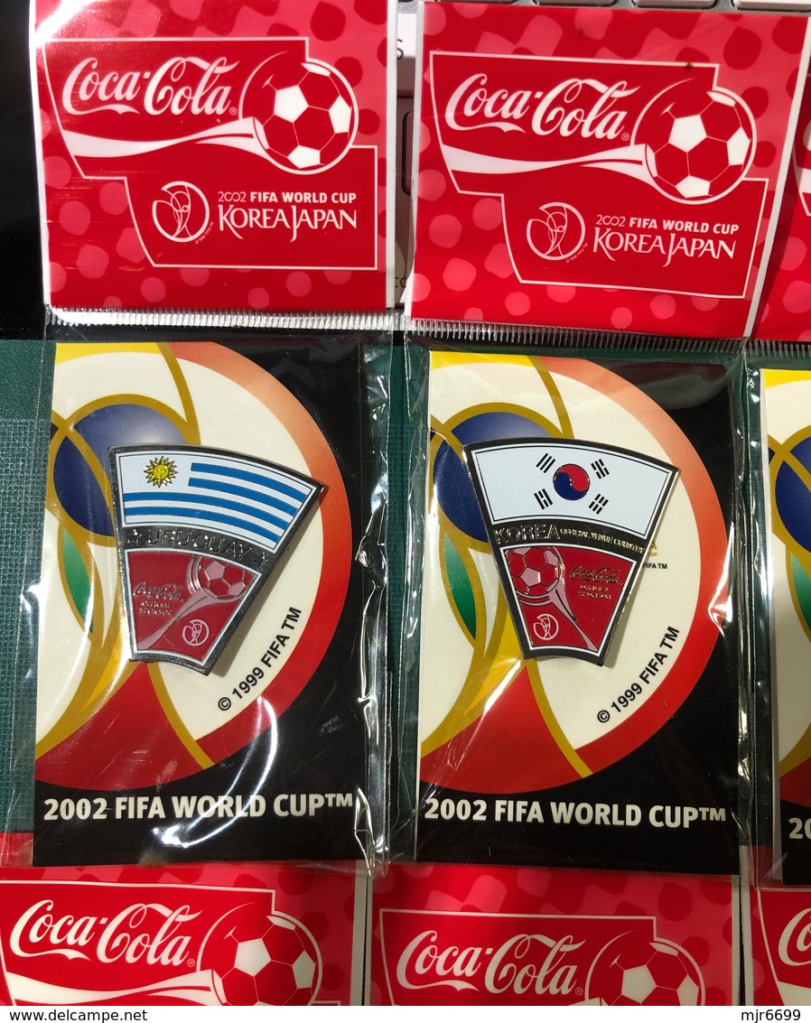 COCACOLA PIN BATCH OF 2002 WOLRD CUP FOOTBALL SET OF 10 PIN ALL NEW IN ORIGINAL PACK - Other & Unclassified