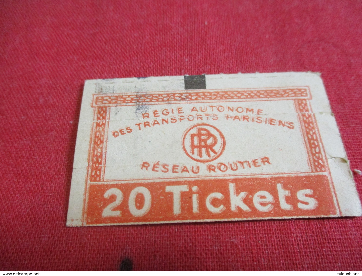 BUS/ 3  Tickets Anciens Usagés/RATP/Rouge/Code N /Série H/ Vers 1950 - 1970            TCK134 - Europa