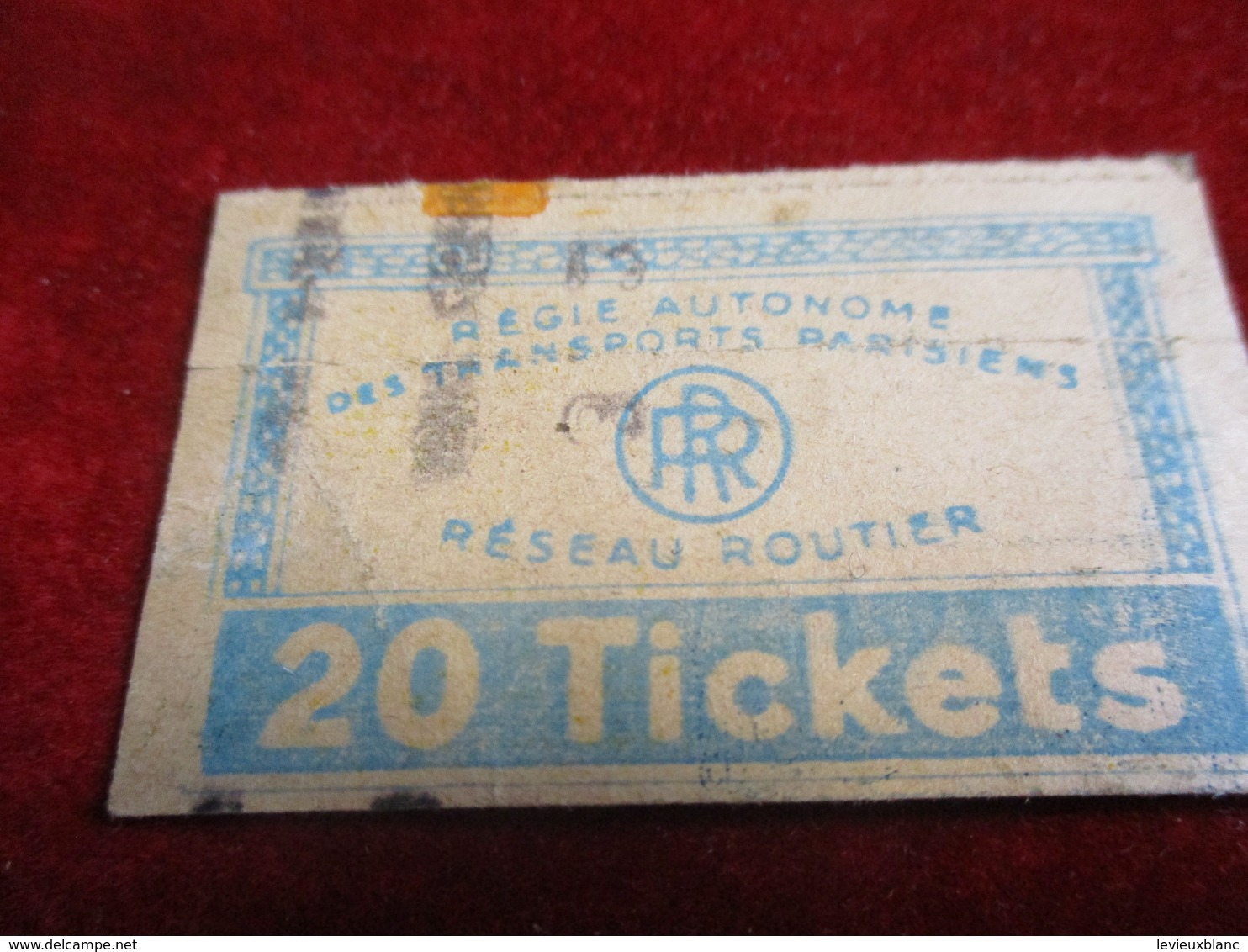 BUS/ 3  Tickets Anciens Usagés/RATP/Bleu /Code X  /Série A Vers 1950 - 1970            TCK135 - Europa