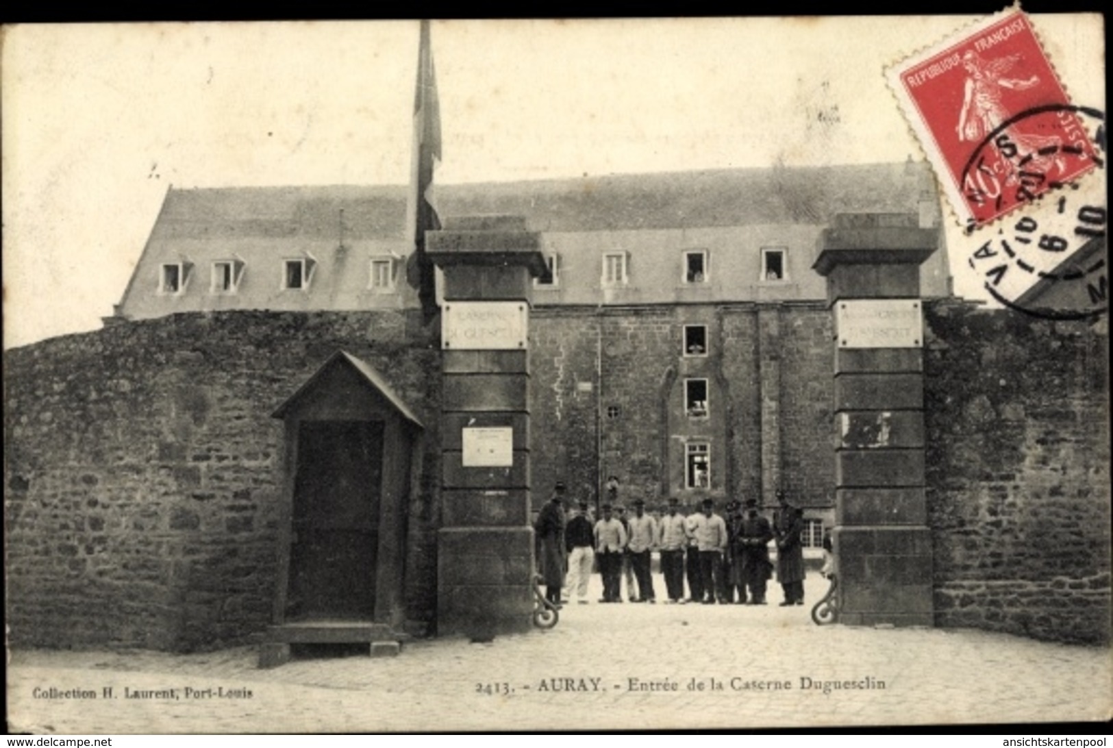 Cp Auray Morbihan, Entrée De La Caserne Duguesclin - Autres & Non Classés