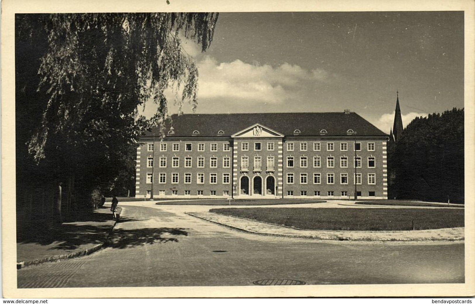 JEVER I. O., Amtsgebäude (1930s) Foto-AK - Jever