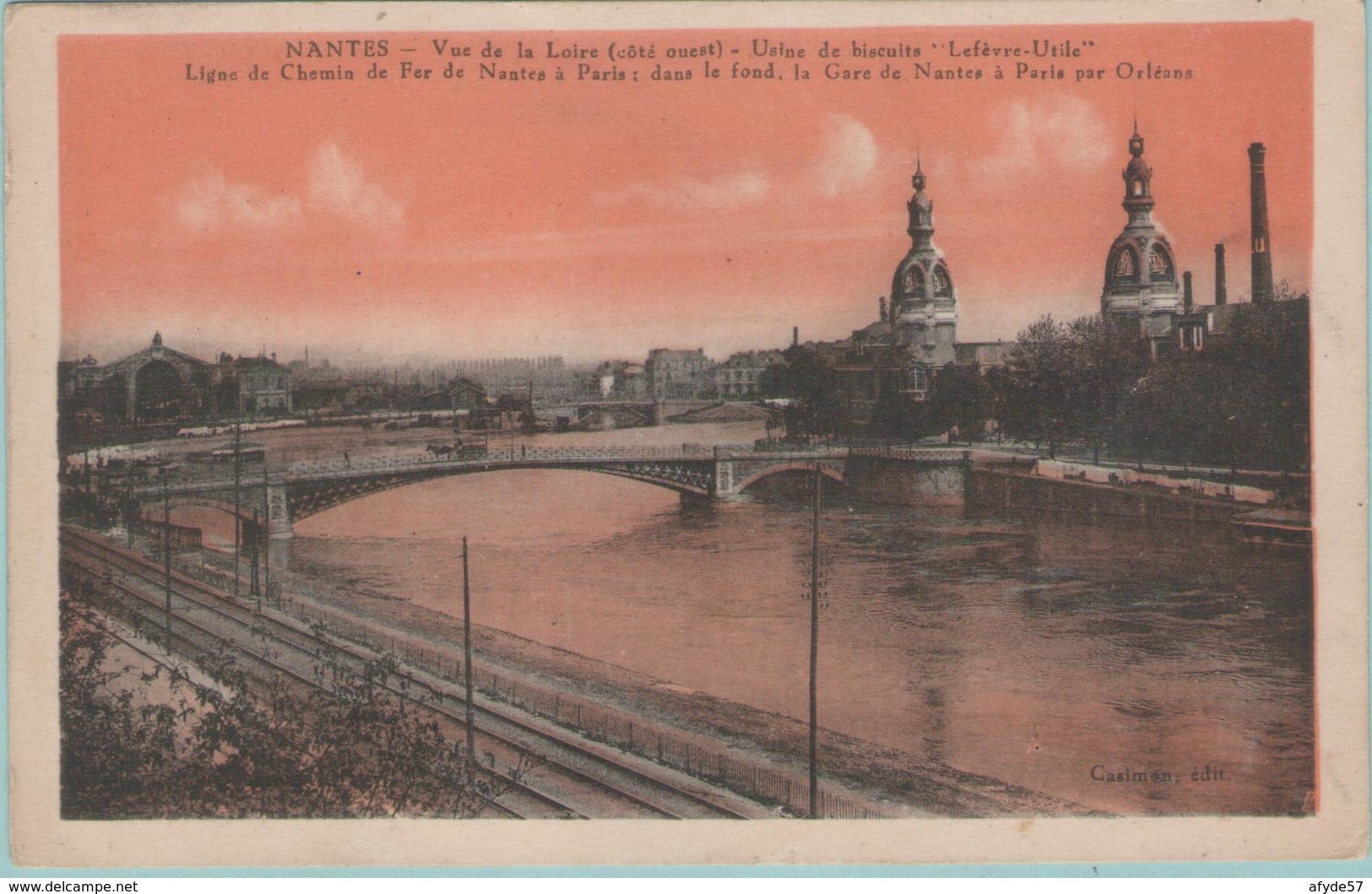 CPA:  NANTES   (Dpt.44):  Usine De Biscuits "Lefèvre-Utile", Au Fond La Gare .     (F198) - Nantes