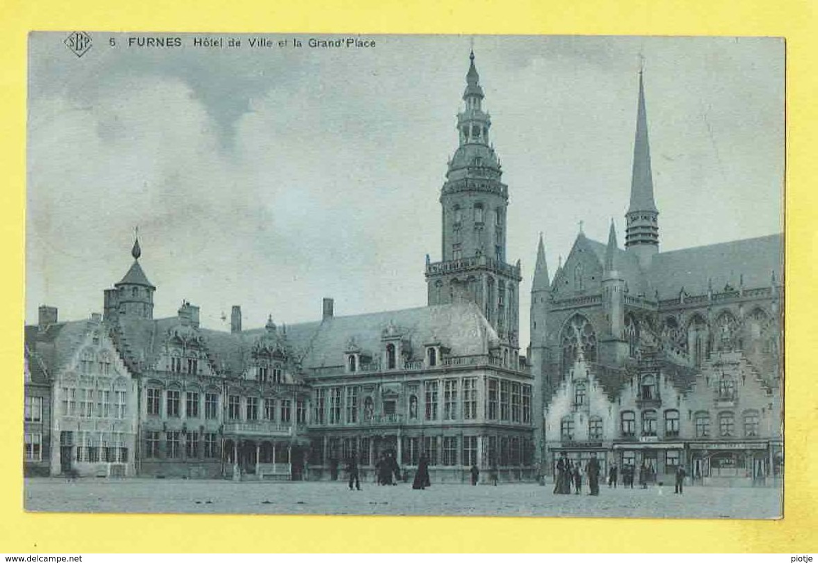 * Veurne - Furnes (West Vlaanderen) * (SBP, Nr 6) Hotel De Ville Et La Grand'Place, Markt, Stadhuis, Café, Animée, TOP - Veurne