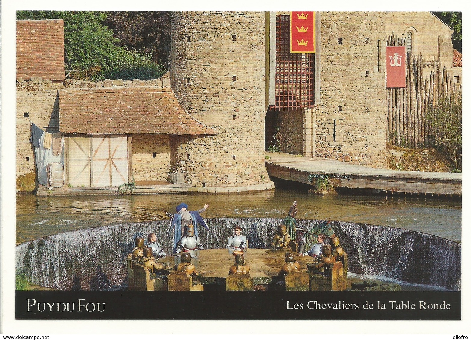 CPM 85 Les Epesses - Parc D' Attraction Du Puy Du Fou Attraction Chevaliers De La Table Ronde  - Vétélé  Neuve - Autres & Non Classés