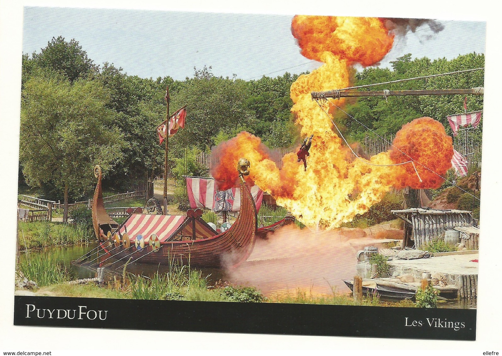 CPM 85 Les Epesses - Parc D' Attraction Du Puy Du Fou Attraction Les Vikings Galère  - Vétélé  Neuve - Autres & Non Classés