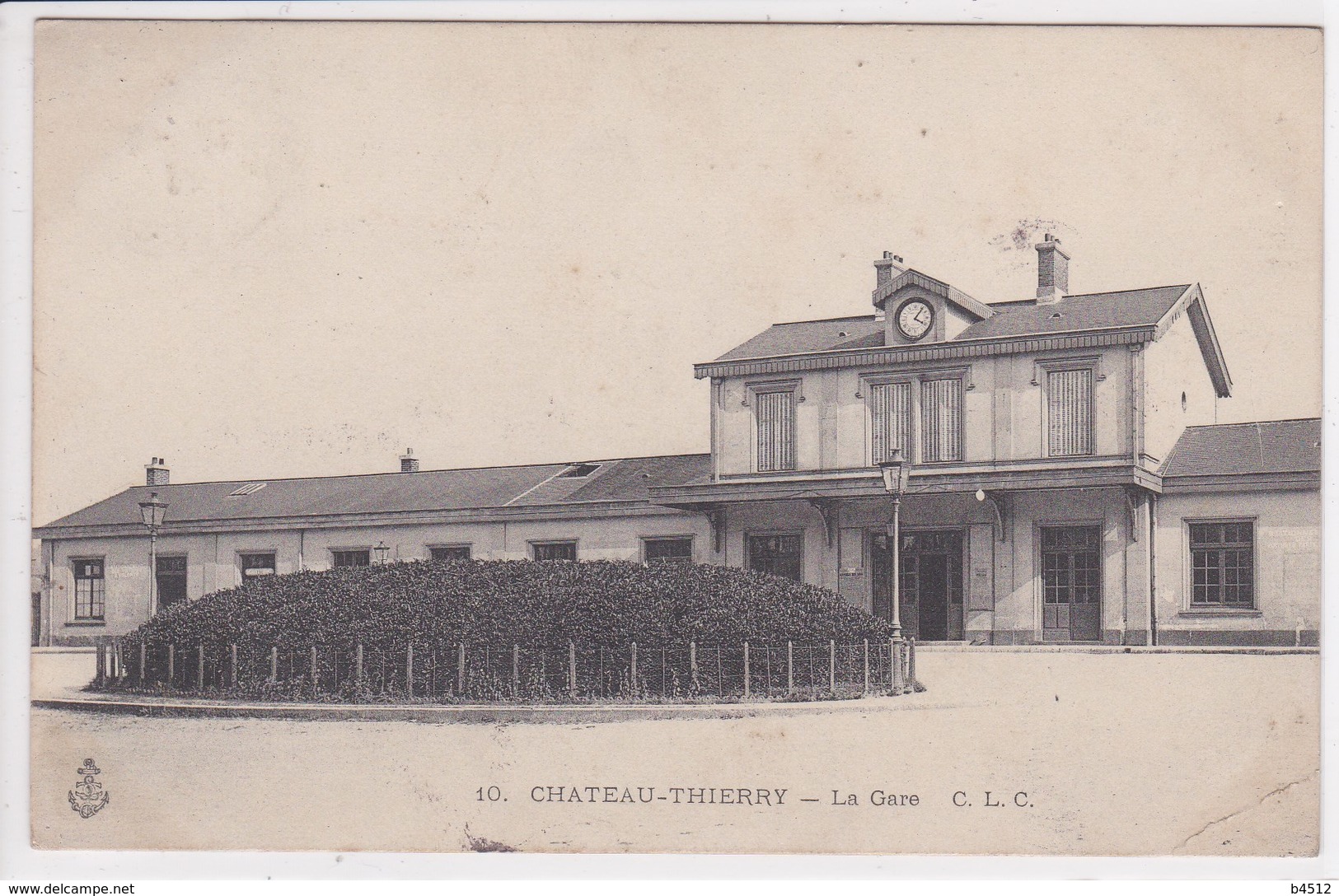 02 CHATEAU THIERRY La Gare ,pli - Chateau Thierry