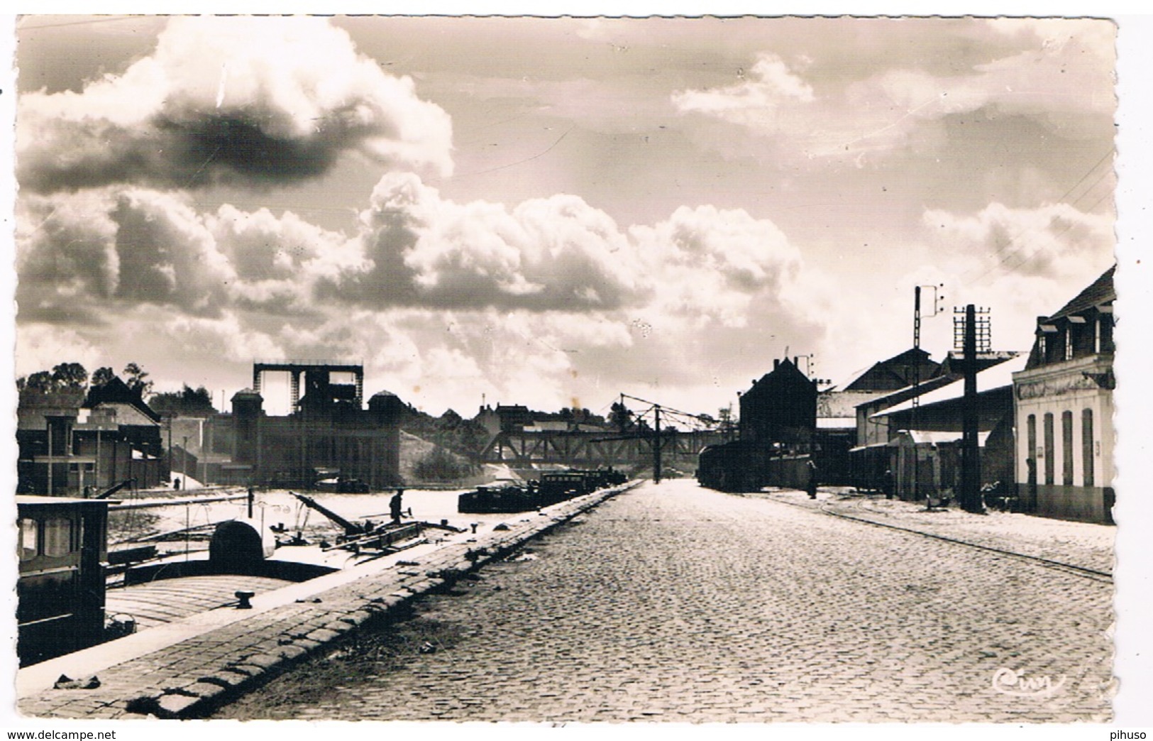 FR-4114   ARQUES : Le Port Et L'Ascenseur ( Bateaux, Barques,  ) - Arques