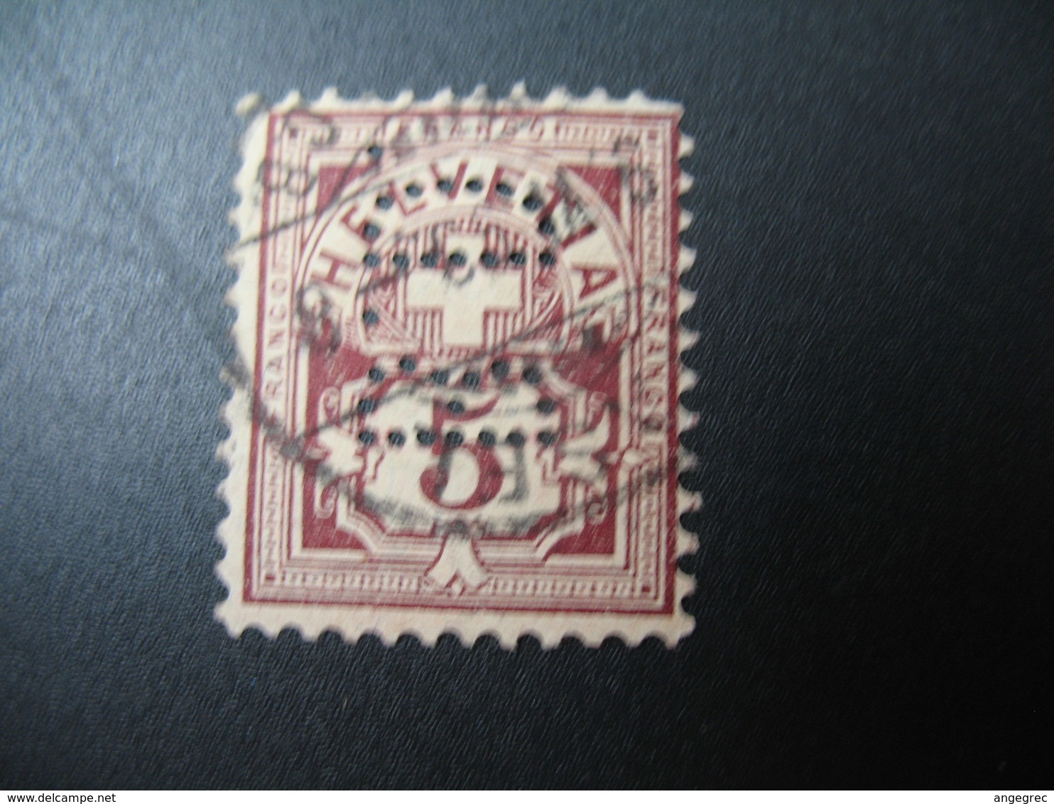 Perforé  Perfin  Suisse  à Voir ;   Perforation    BD     Ref   B 18 - Gezähnt (perforiert)