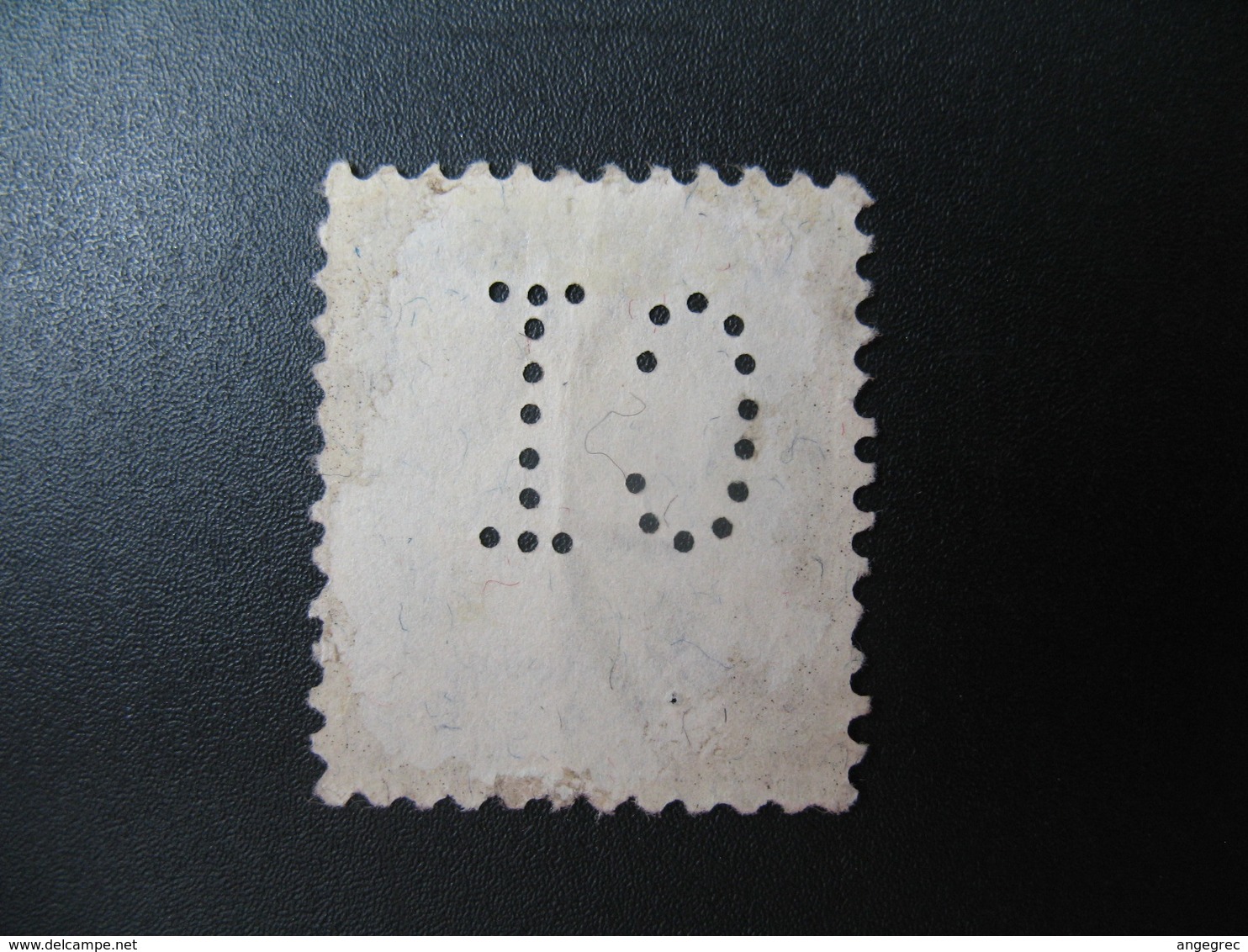 Perforé  Perfin  Suisse  à Voir ;   Perforation    CI    Ref   C 30 - Perforés