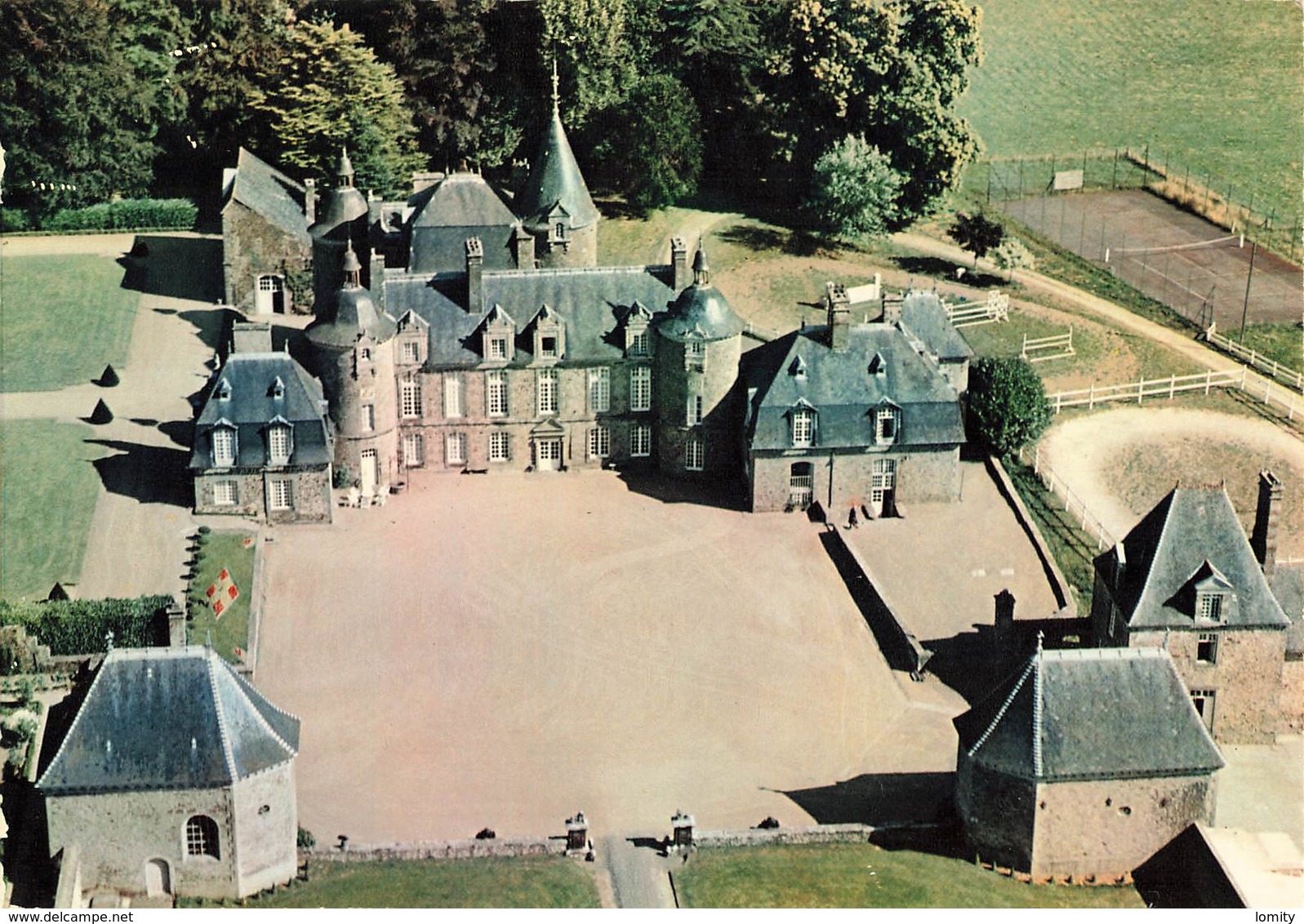 35 Pleugueneuc Vue Aerienne Du Chateau Cde La Bourbansais Parc Zoologique Terrain Tennis CPM - Autres & Non Classés