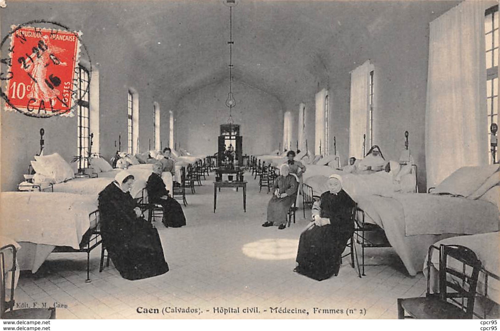 14 .n° 108214 .  Caen . Hopital Civil .femmes Medecines . - Caen