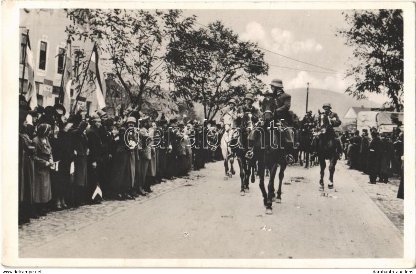 ** T2/T3 Bevonulás Felvidékre, Magyar Zászlók, Lovaskatonák / Entry Of The Hungarian Troops, Hungarian Flags And Cavalry - Ohne Zuordnung