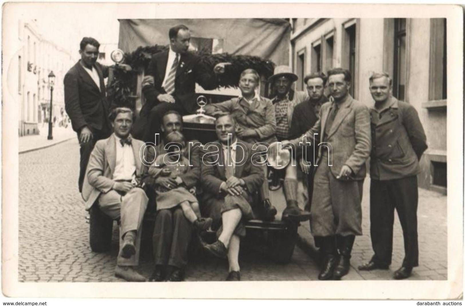 T2 1935 München, Munich; People With Truck. Rudolf Goldhofer Photo - Ohne Zuordnung