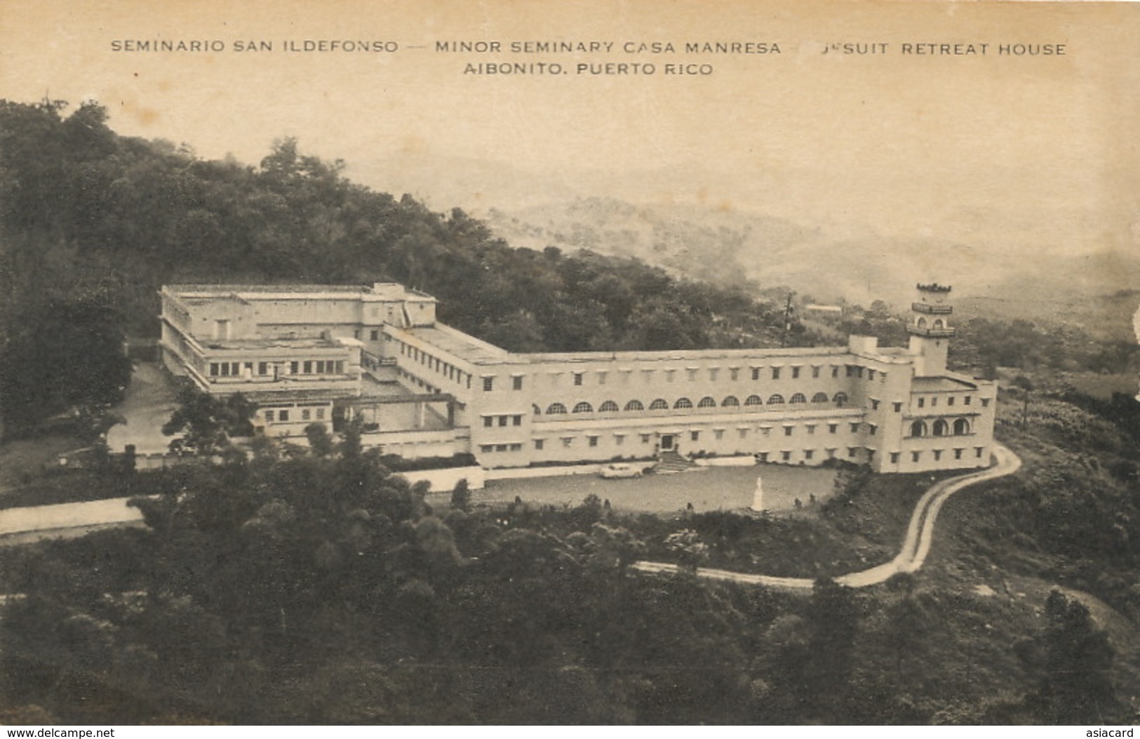 Jesuit Retreat House Seminario San Idelfonso Aibonito . Light Crease - Puerto Rico