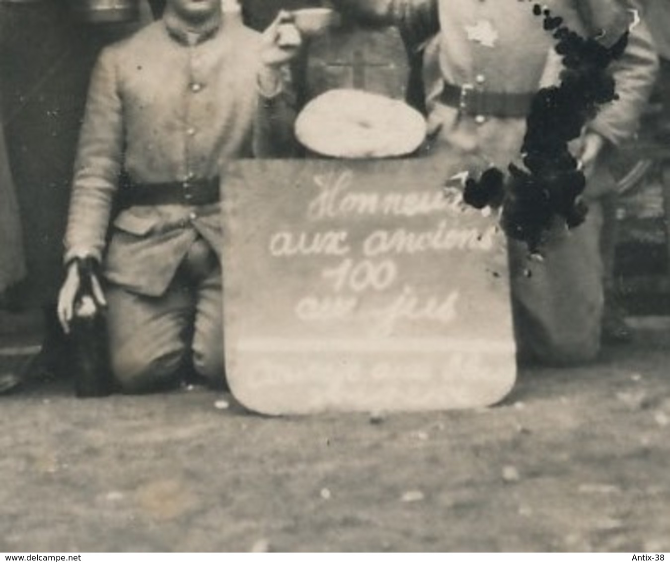 J56 - MILITARIA - Souvenir Du Père Cent - Honneur Aux Anciens 100 Au Jus - War 1914-18