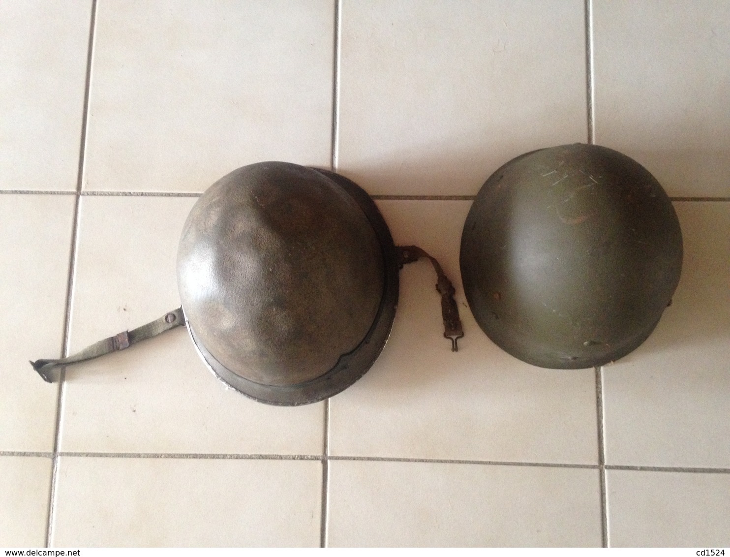 Casque Lourd Et Sous-casque De L'armée Française Modèle 1951,  Datés De 1953 Et 1958 - Copricapi