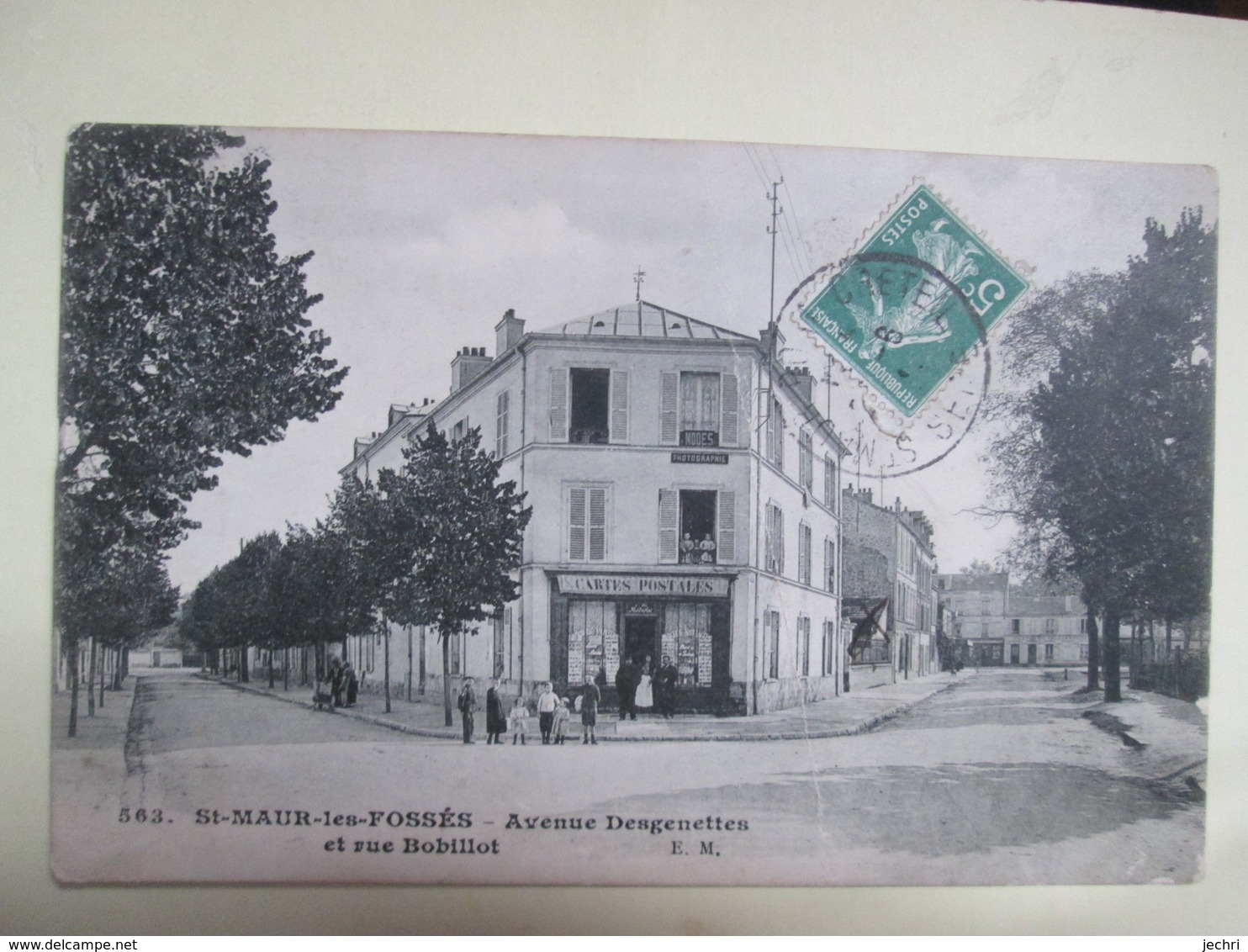 St Maur Des Fosses  Avenue Desgenettes . Et Rue Bobillot . Magasin De Cartes Postales - Saint Maur Des Fosses