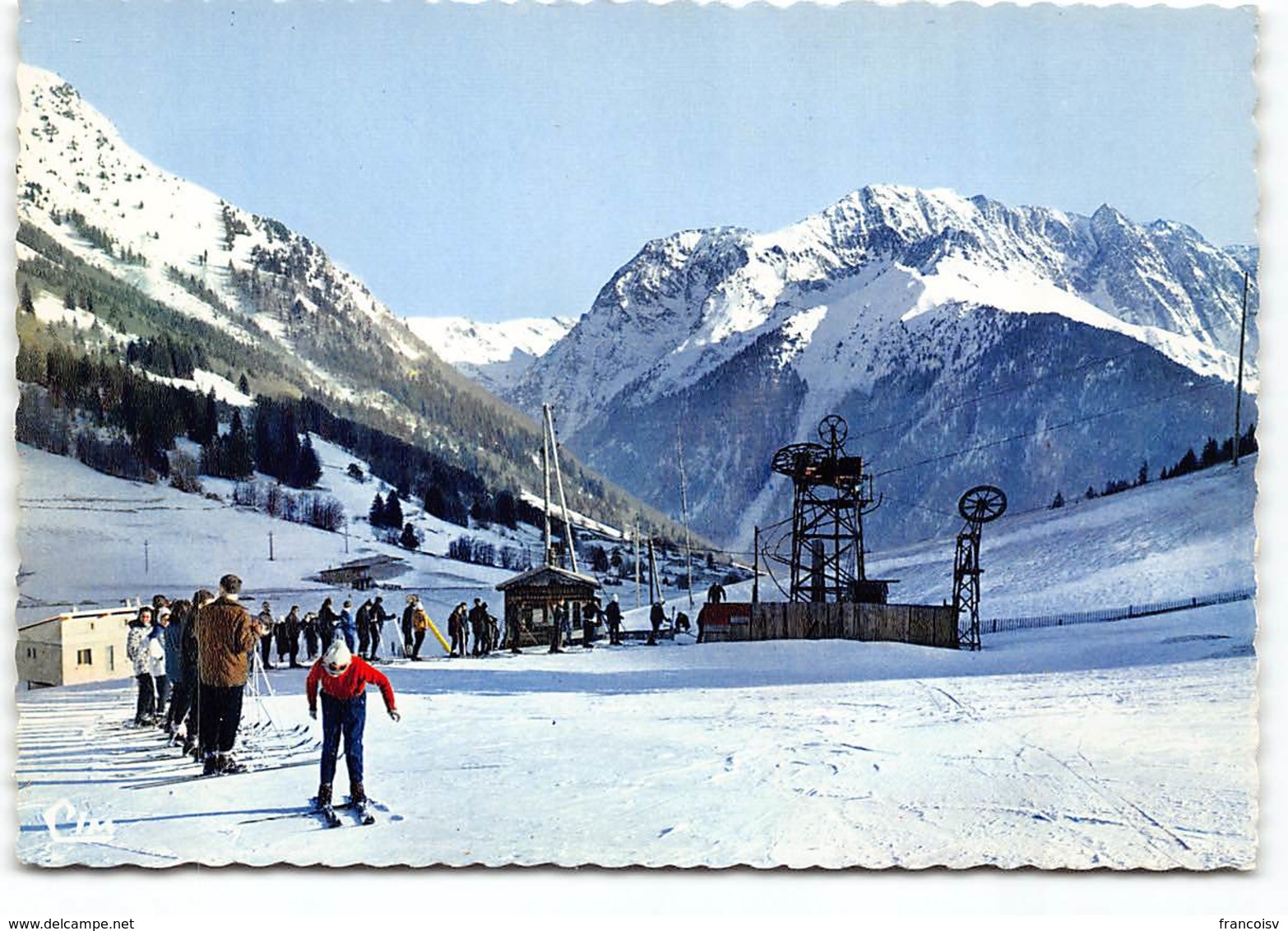 Alpe Du Grand Serre. Station Teleski. Dans Le Fond, Le Massif Du Pic De Larmet. CPSM Edit Cim - Autres & Non Classés