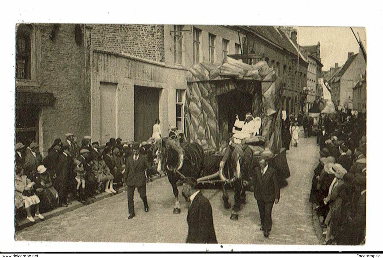 CPA-Carte Postale-Belgique-Furnes-Procession De Pénitence La Résurrection VM13565 - Veurne