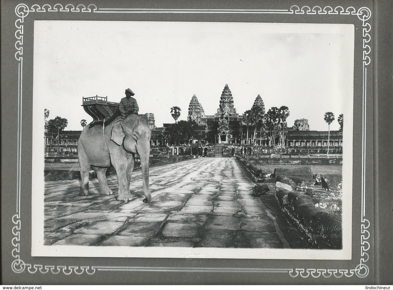 ANGKOR  Indochine 2 Photos Cambodge 230 X 170mm No Postcard TB Collées Recto-Verso Sur Page D'album 2 Scans - Lieux