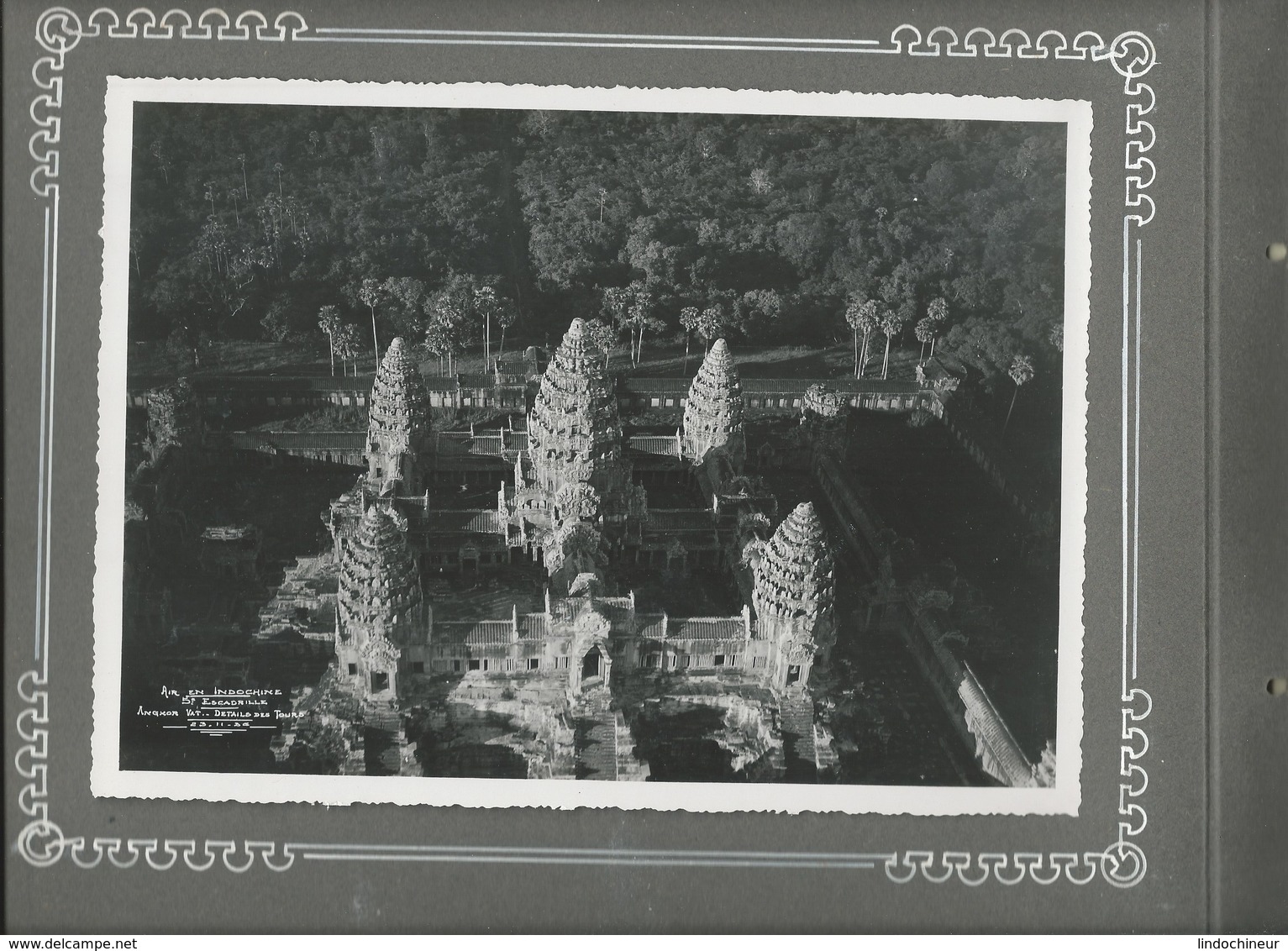 Indochine 2 Photos AIR En INDOCHINE 1936 Cambodge Angkor 230 X 170 Mm  TB Collées Recto-Verso Sur Page D'album 2 Scans - Lieux