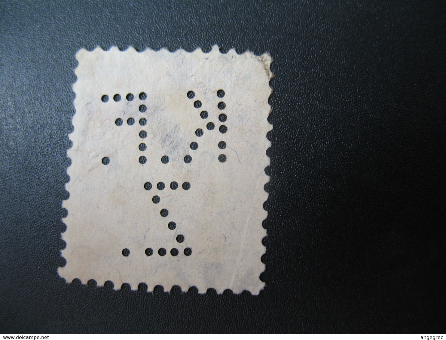 Perforé  Perfin  Suisse  à Voir ;   Perforation   KFZ       Ref  K 8 - Perforés