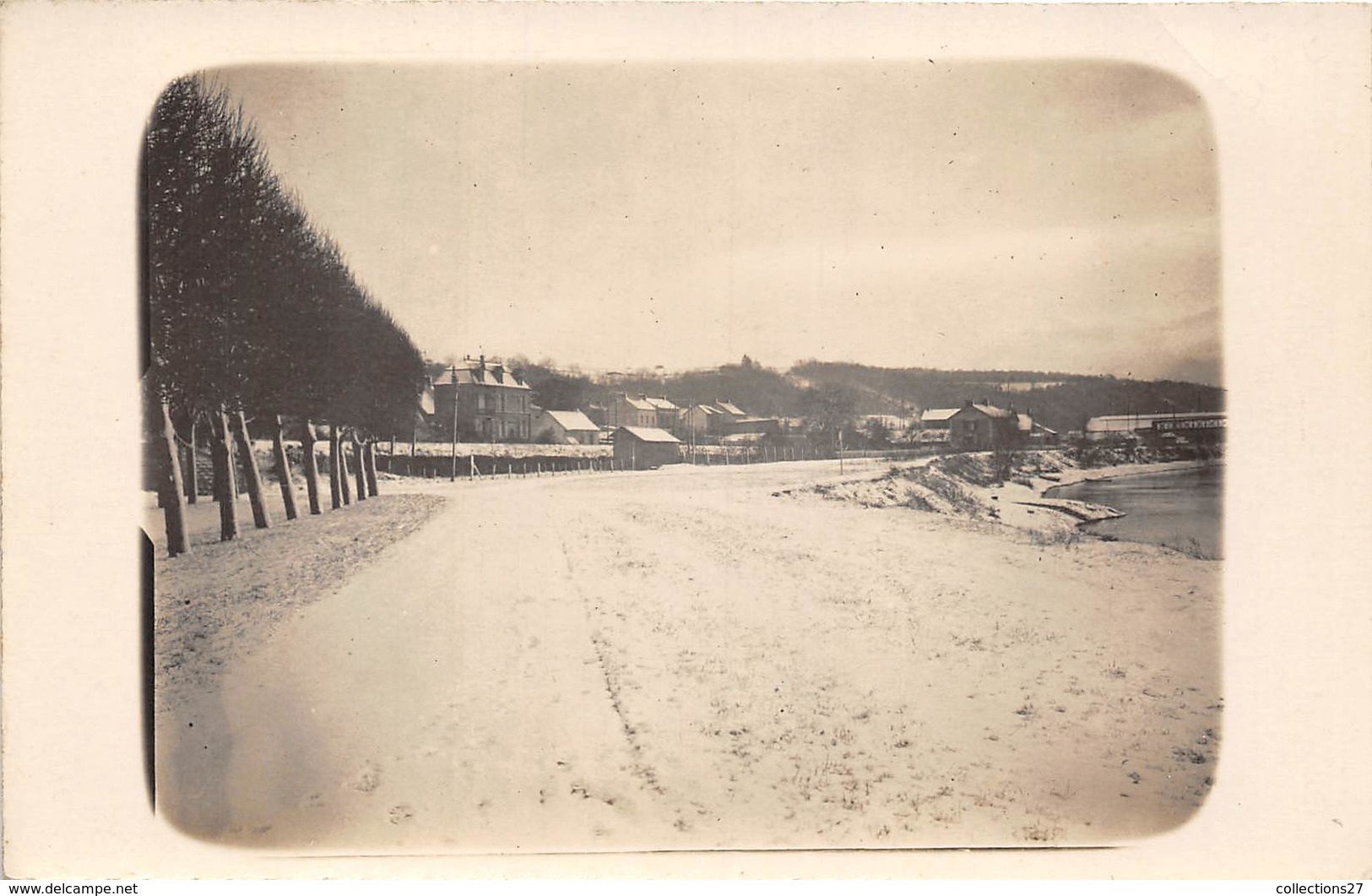 78-BONNIERES-SUR-SEINE - CARTE-PHOTO- UN JOUR DE NEIGE - Bonnieres Sur Seine