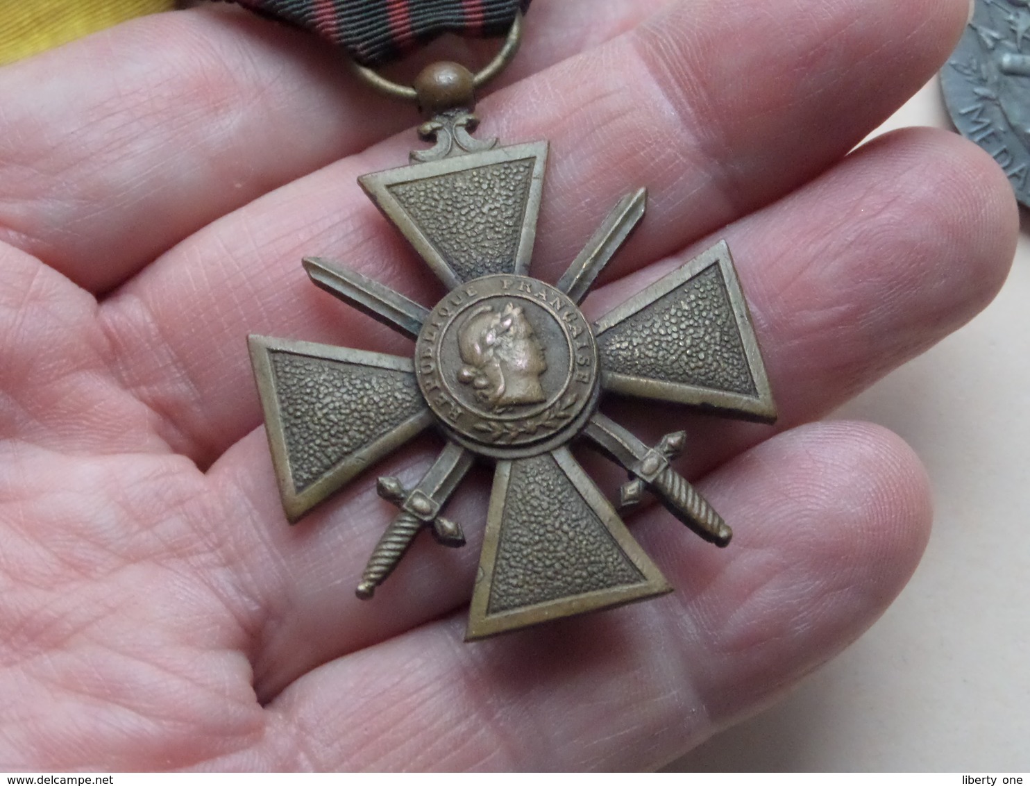 République Française / La FRANCE Medailles WW1 > Te identificeren / à Identificier / IDENTIFY ( zie / voir Photo svp ) !