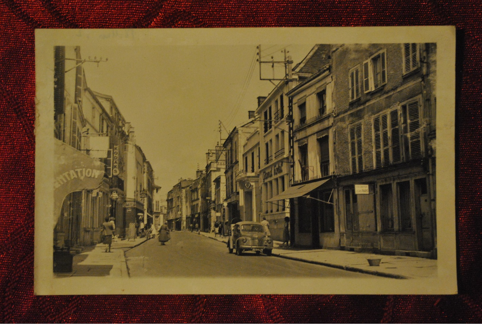 10 Aube Bar Sur Aube La Rue Nationale Voiture Magasins ( Dos Sale ) - Bar-sur-Aube