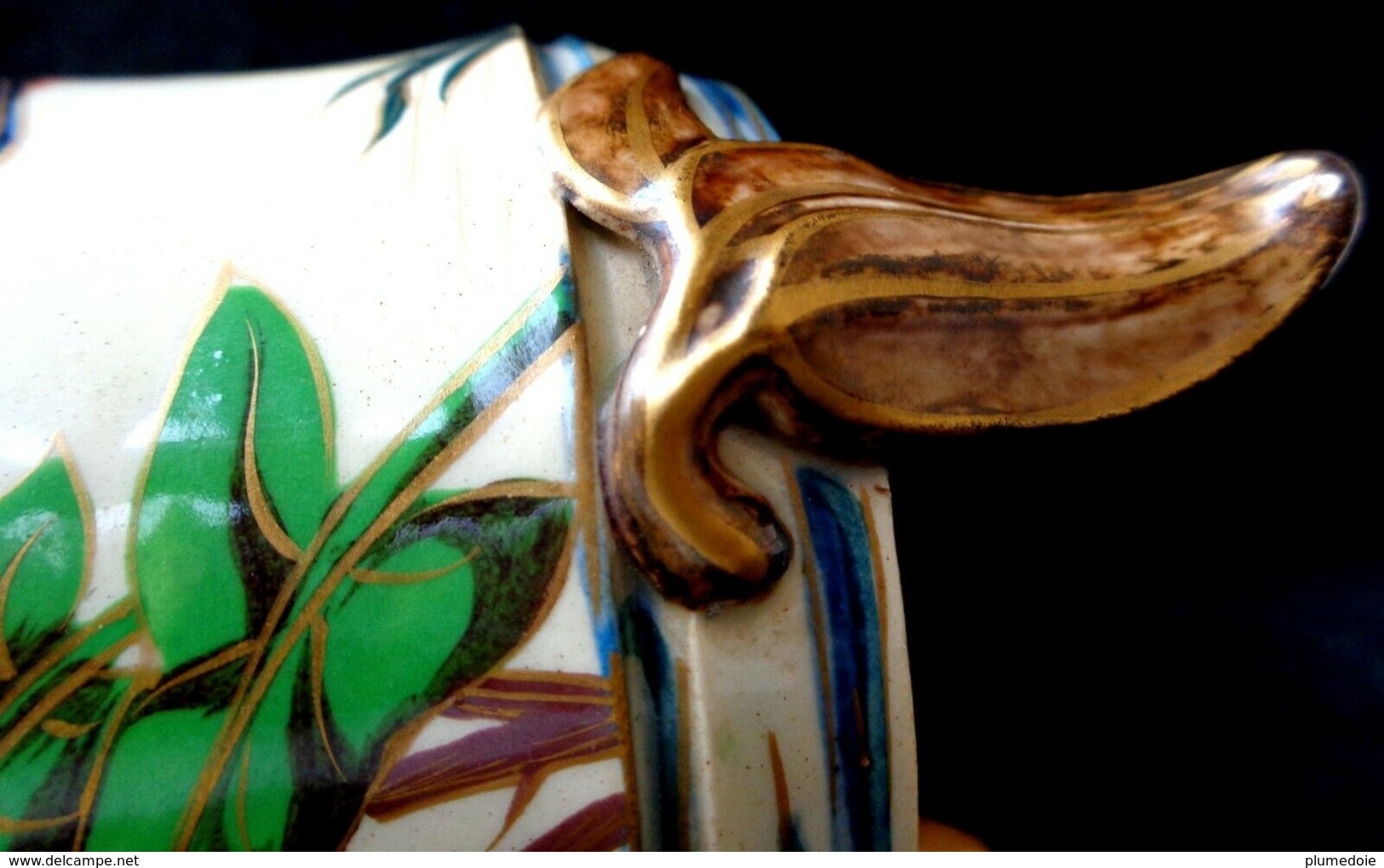 ANCIEN  VASE TRIPODE  DECOR OISEAU et LIBELLULE  VOIR MARQUE-SIGNATURE , ANTIQUE TRIPOD POT HAND PAINTED