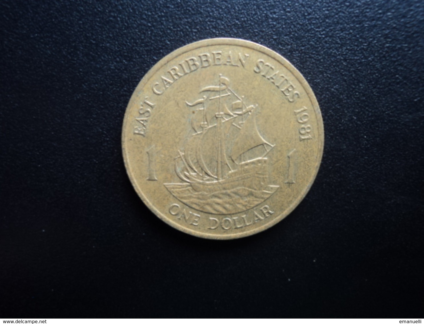 CARAÏBES ORIENTALES : 1 DOLLAR   1981    KM 15     SUP - Caribe Oriental (Estados Del)