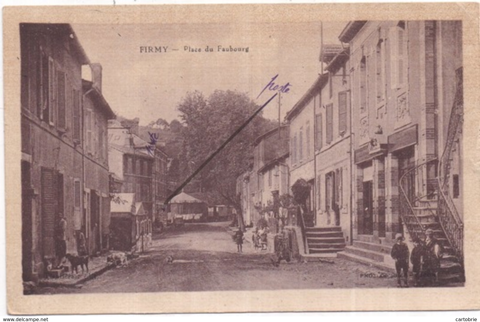 Dépt 12 - FIRMY - Place Du Faubourg - Animée (au Fond : Manège Et Roulotte) - Firmi