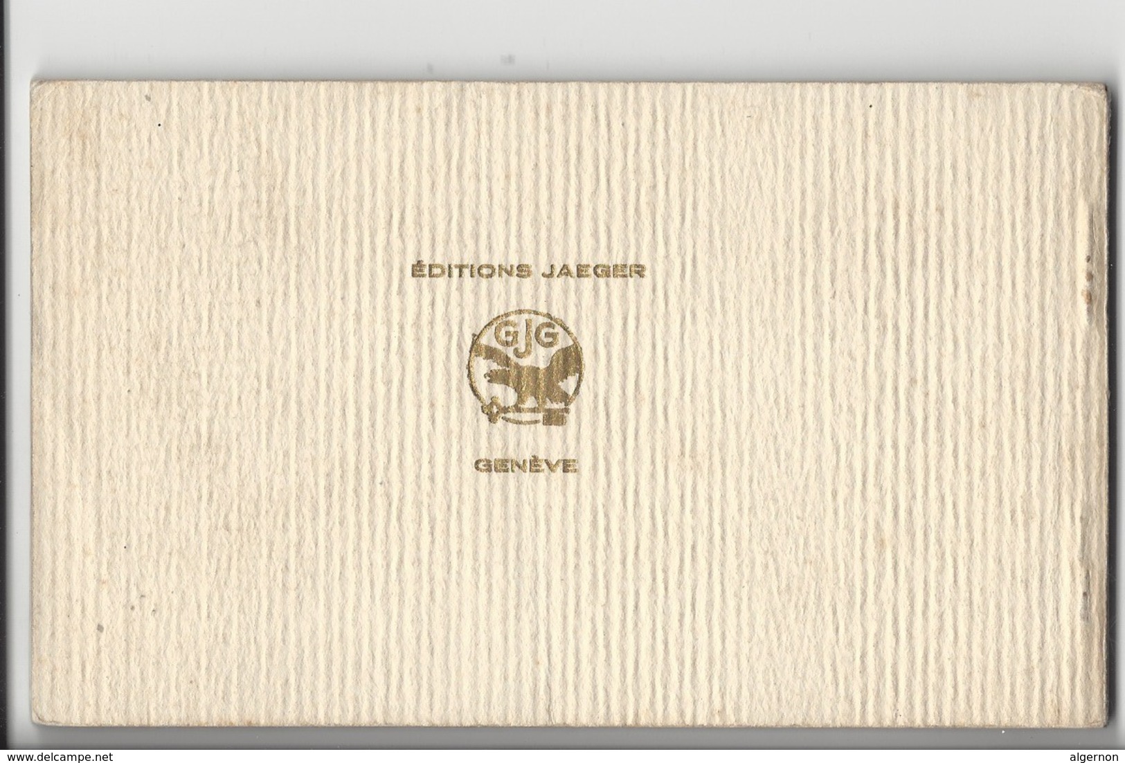 24260 -  Album Souvenir Grand-St.Bernard 10 Cartes Paysages Et Chiens ( Attention 1ere  Carte Déltachée) - Other & Unclassified