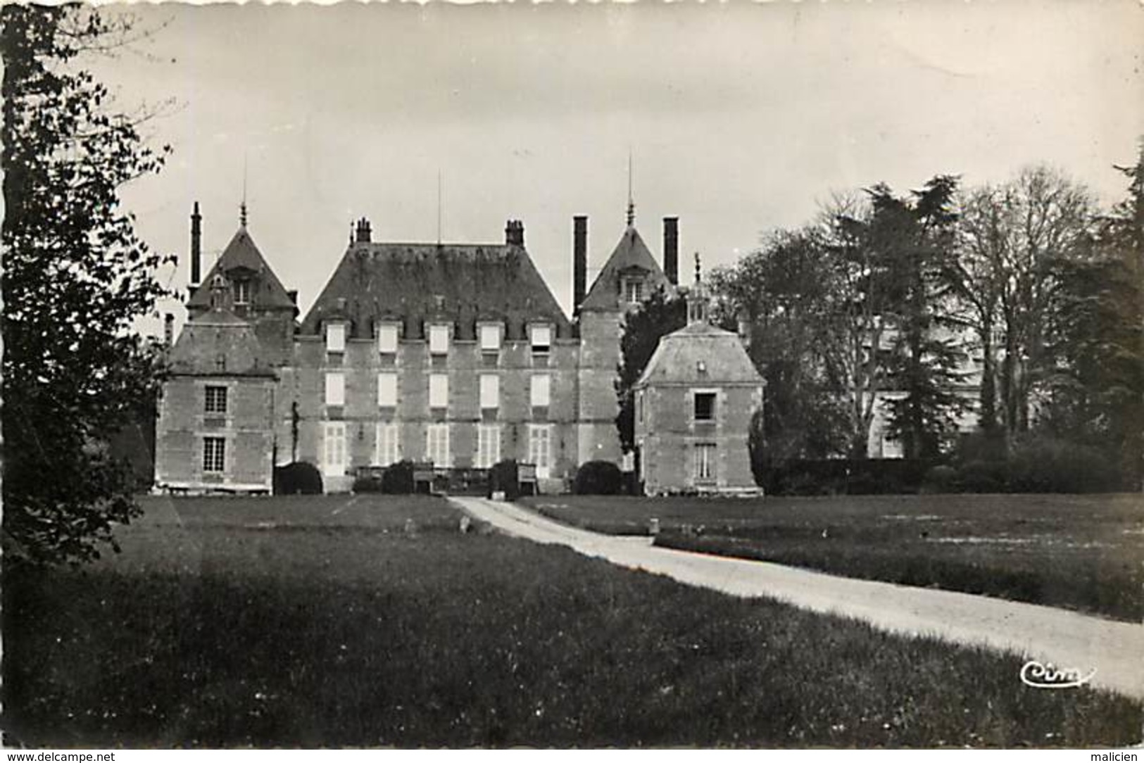 - Loir Et Cher -ref-222- Saint Amand De Vendôme - St Amand De Vendôme - Chateau Du Plassis - Carte Bon Etat  - - Saint Amand Longpre