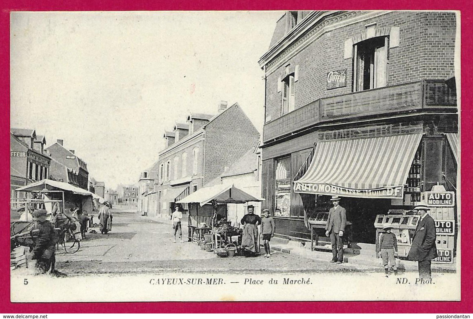 CPA Cayeux Sur Mer - Place Du Marché - Cayeux Sur Mer