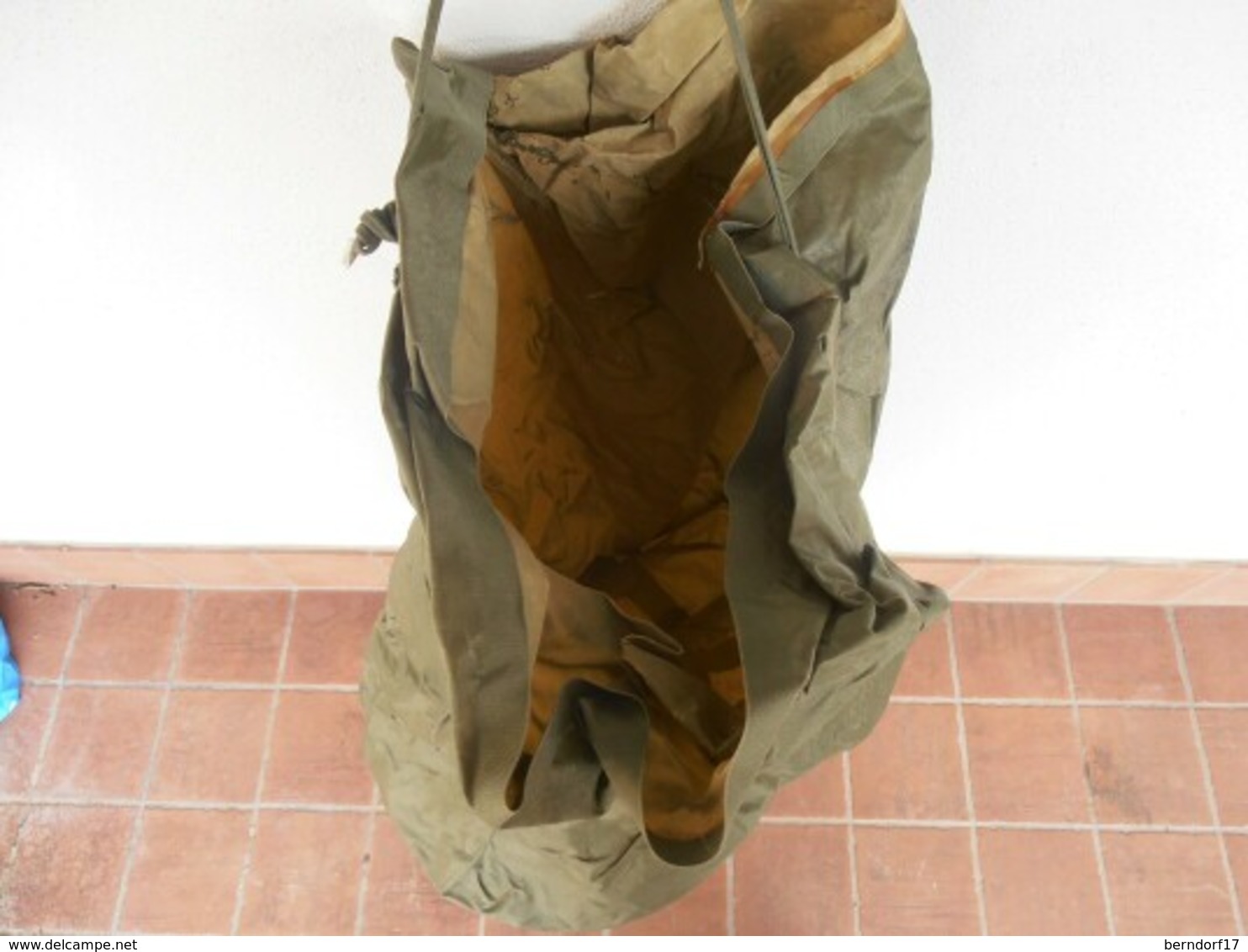 US ARMY WW2 SEALED O.D. BAG - Equipaggiamento