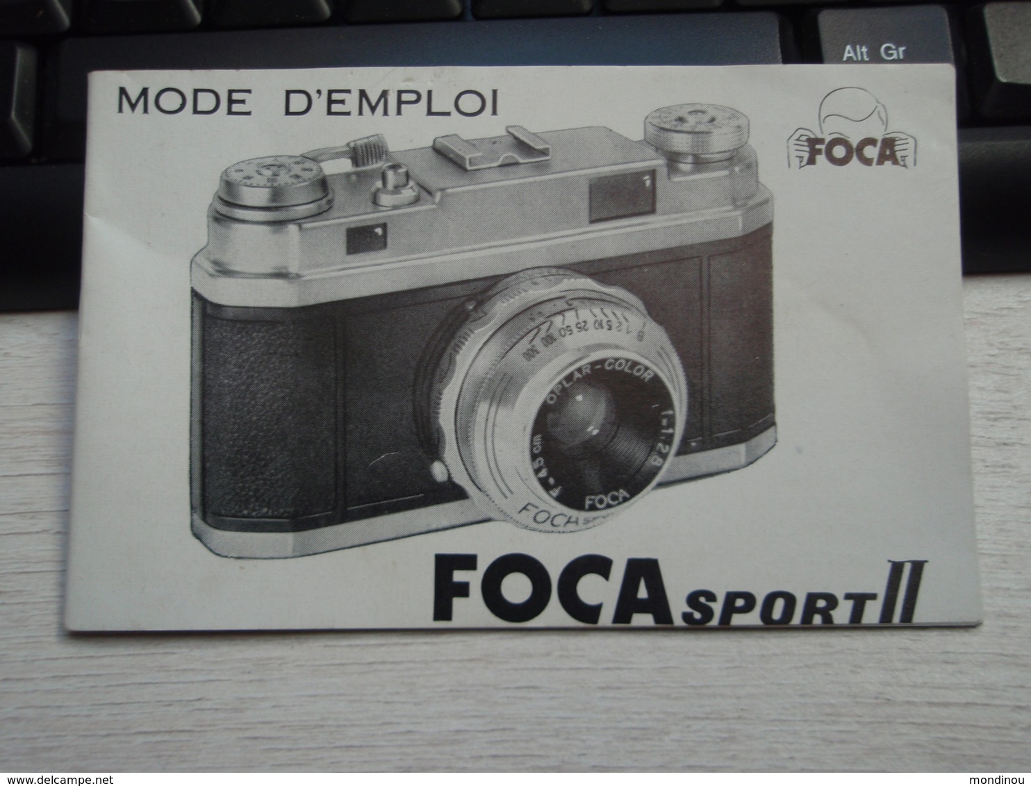 Appareil photo  FOCA Sport II et sa sacoche en cuir + notice.